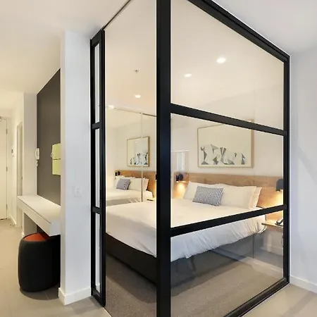 The Canvas Apartment Hotel Melbourne Exterior photo