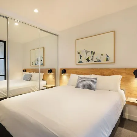 The Canvas Apartment Hotel Melbourne Exterior photo